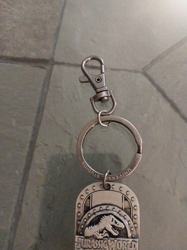 Universal Studios Jurassic World T-Rex Dinosaur Metal Keychain Name Sergio - Picture 4 of 5
