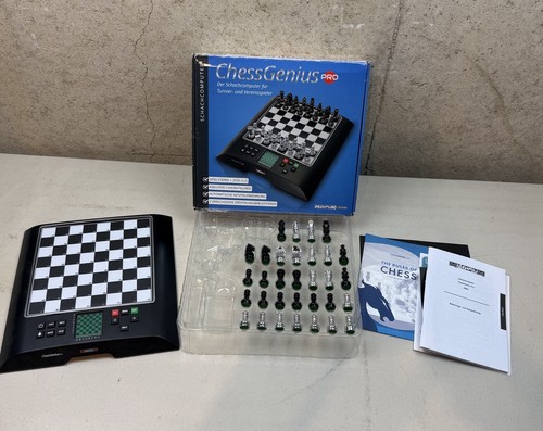 CHESS GENIUS PRO Schachcomputer Electronic Game Complete Millennium Black Silver