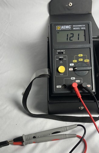 AEMC MEGOHMMETER MODEL 1025 250,500,1000 V Test vollt Used Excellent Condition - Picture 3 of 18