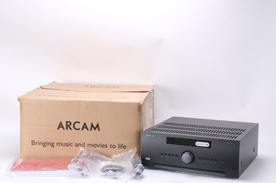 Arcam AVR390 7.2-Channel AV Receiver With Accessories
