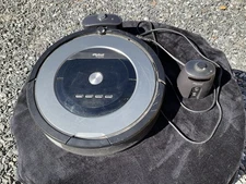iRobot Roomba Robotic Vacuum, Charging Station, virtual wall lighthouse #877