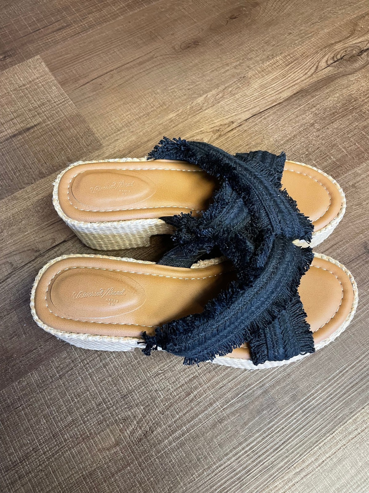 Universal Thread Black Fringe Platform Sandals (8… - image 2