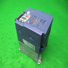Used FUJI / FRN1.5C2S-7J / INVERTER, 3kVA 8A, Scratch, Bottom dirty, 1pcs