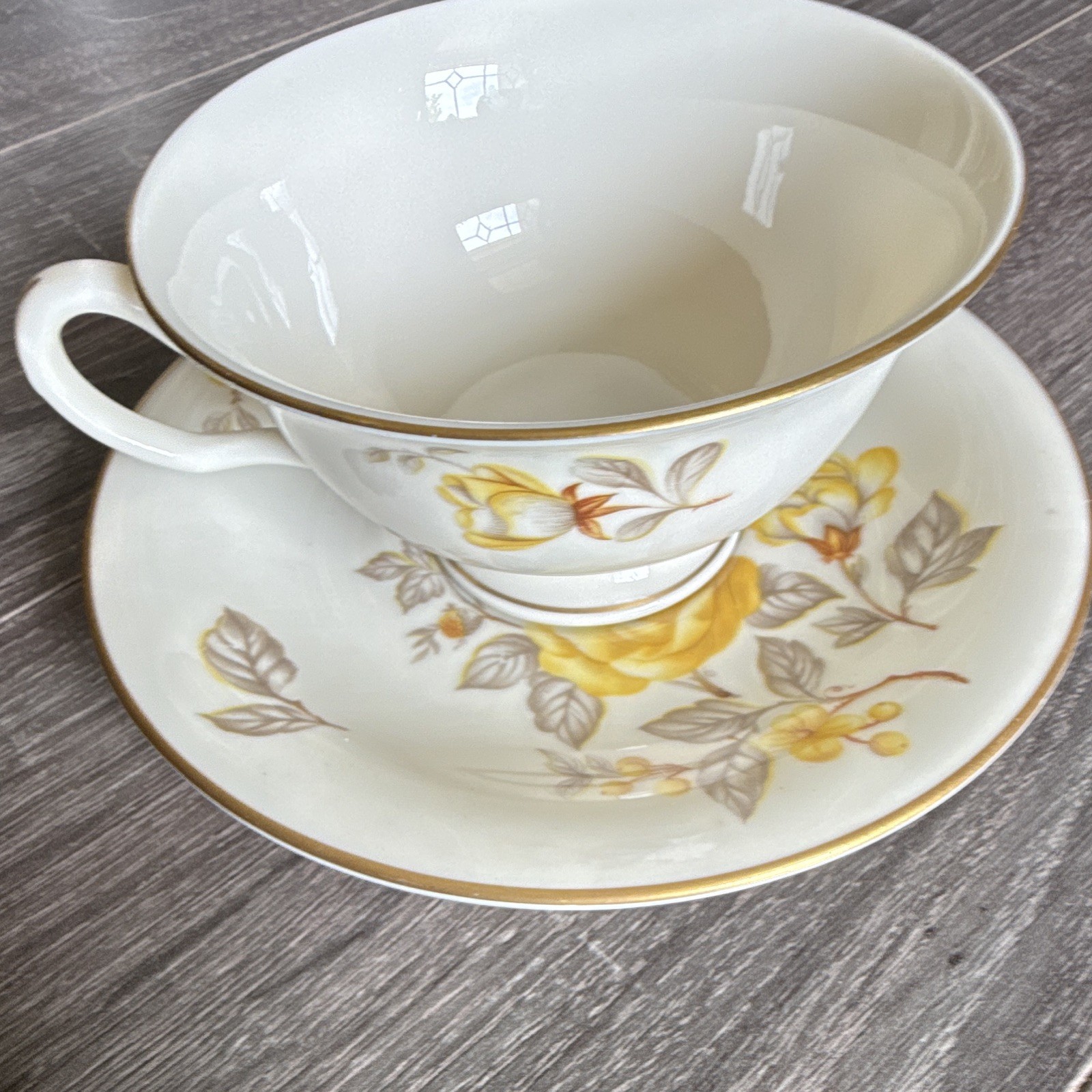 Castleton Porcelain Floral Tea Cup & Saucer 2-Piece White Yellow Gold Trim