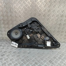 MERCEDES-BENZ A W176 Fensterheber hinten rechts A1767300279 2015 31382040 MERCEDES-BENZ A W176 Fensterheber hinten rechts A1767300279 2015 31382040