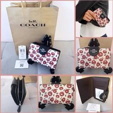 NWT COACH Medium Corner Zip Wallet With Floral Print Black Multi $198