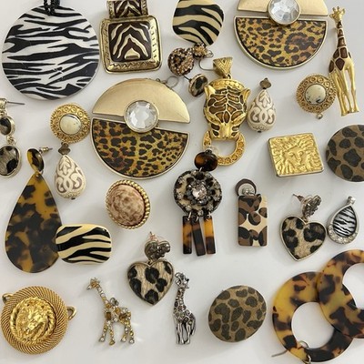 25 Pcs Animals/safari/Jungle Jewelry Parts Craft Lot  Mixed Media & Assemblage