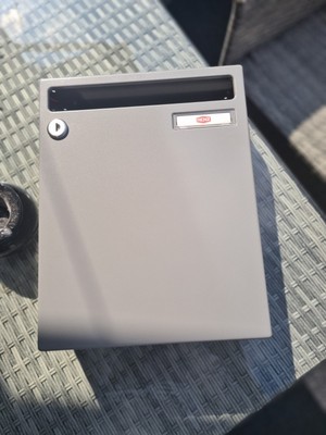 RENZ Briefkasten Postkasten SERIE 17, 260 x 330 x 100 mm, Stahl RAL 9007
