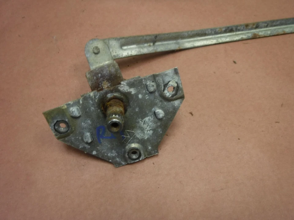 Jeep Wagoneer  1980 Front Passenger  Door   Latch Release Linkage  - Image 4 of 4