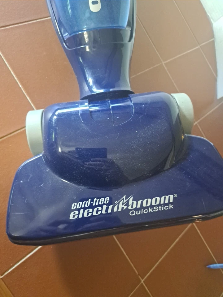 Oreck Cordless Electrikbroom QuickStick Vacuum Cleaner Untested No Cord - Image 3 of 4