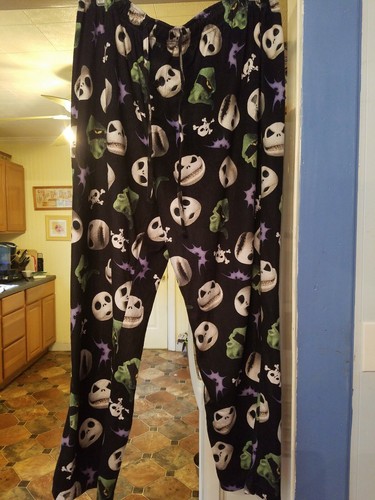 TIM BURTON'S NIGHTMARE BEFORE CHRISTMAS 