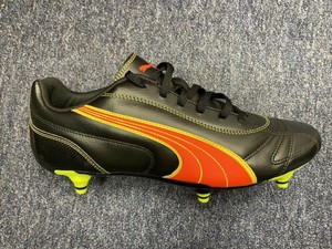 peach football boots
