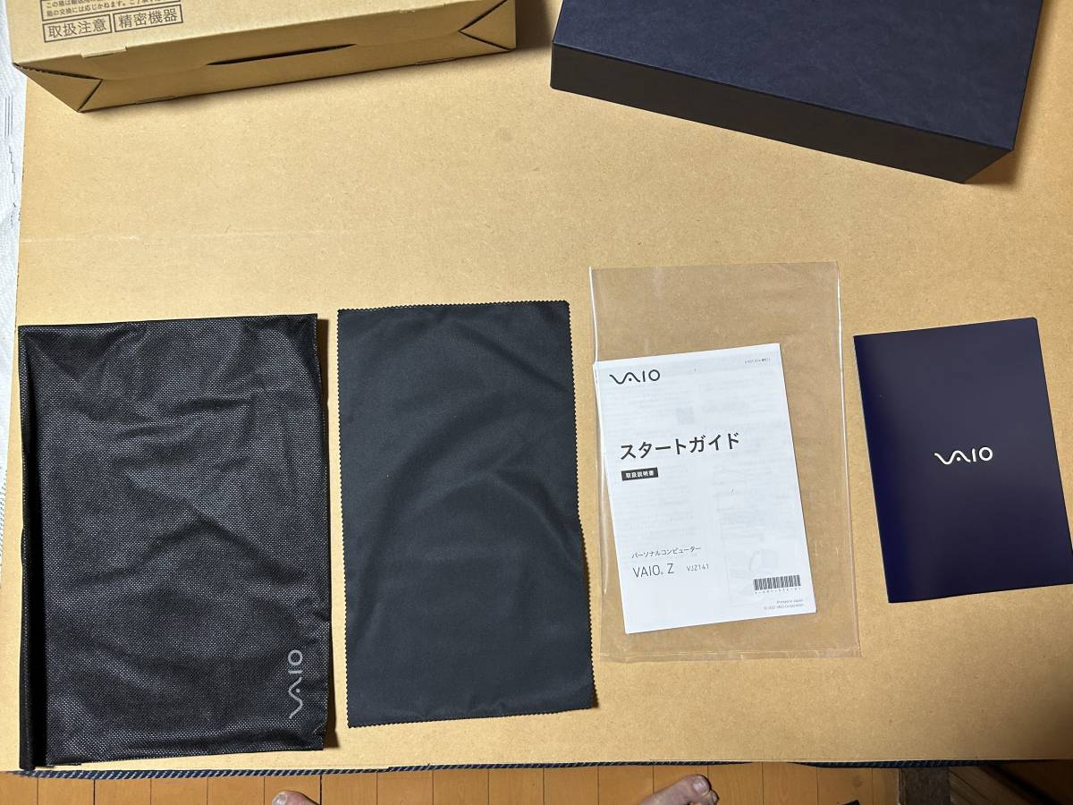 VAIO Z 2021 model VJZ141C11N (Core i7 16GB mem 512GB SSD 4k