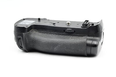Genuine OEM Nikon MB-D18 Multi-Power Battery Pack Vertical