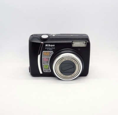 Nikon Coolpix L101 Vintage Digitalkamera 6.2MP Zoom Nikkor 5x Point & Shoot