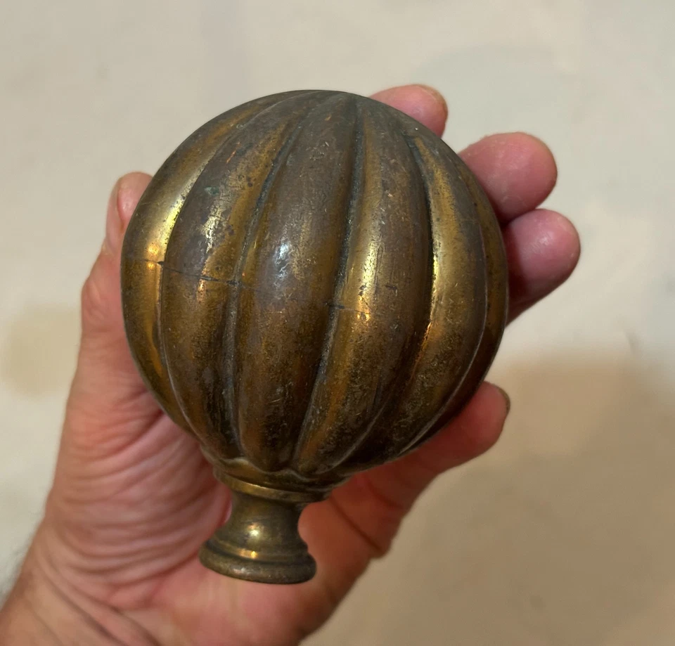 Pair of huge antique French brass bronze ribbed spherical round door handles - Image 2 of 4