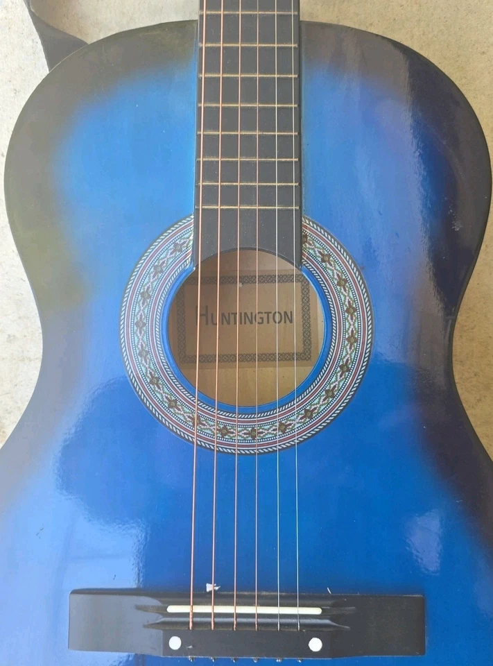 Huntington guitar black and white electeic  Foto 3 de 4