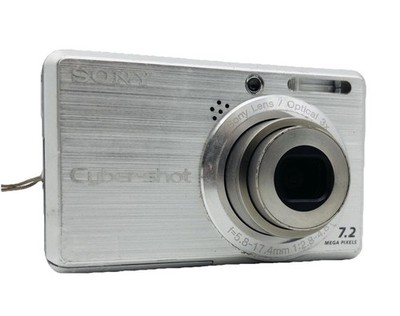 Sony Cybershot DSC S750 Digital Kamera  silber 7,2 Megapixel kleiner Defekt R4K