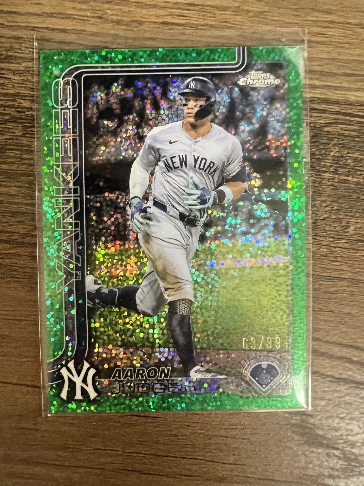 2025 Topps Chrome Baseball Aaron Judge Image Variation Green Sparkle SSP /99