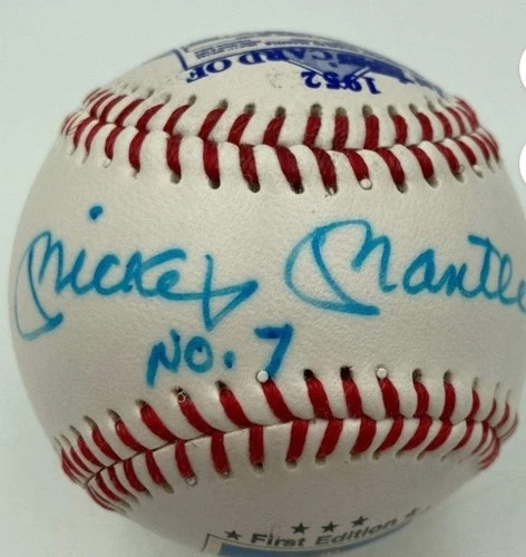 Mickey Mantle #7 Signed 1952 Topps Rookie Card Baseball JSA COA