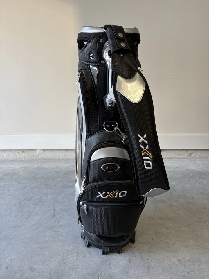 XXIO 黑色高尔夫旅游工作人员包带 5 路分隔板 — 第 2/4 张图片