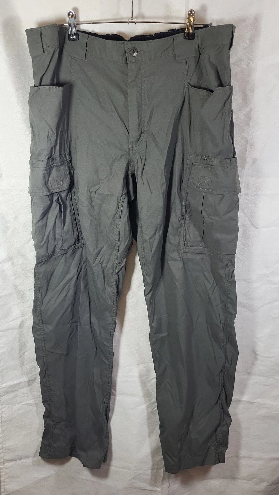 Duluth Trading Co. Men's XL x 32 Dry on the Fly Nylon Cargo Pants Gray