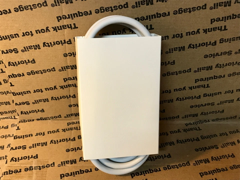 Apple Power Adapter Extension Cable 61W MacBook Charger MK122LL/A RM0497 Genuine - Image 4 of 4