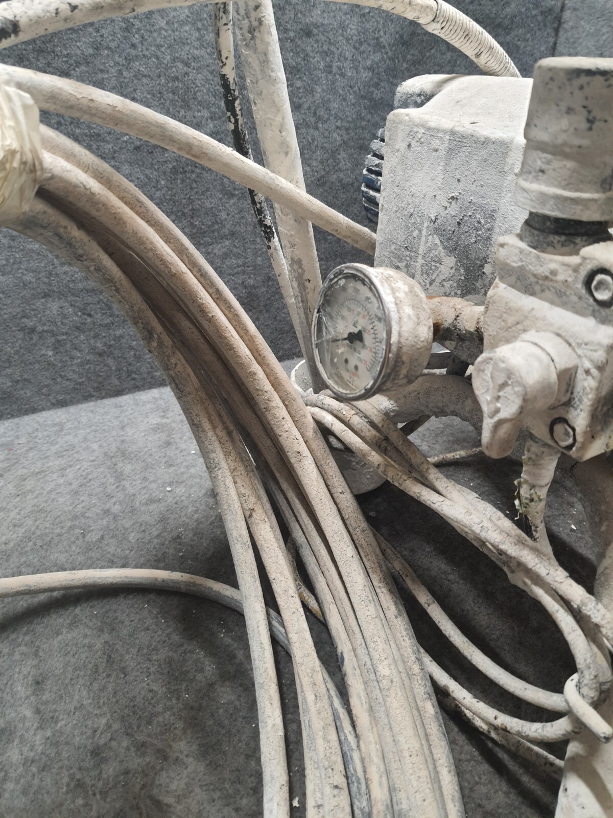 Graco 390 Electric Airless Paint Sprayer eBay