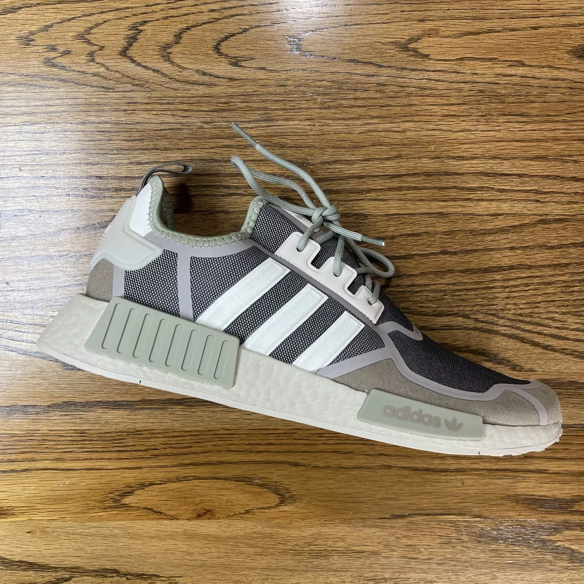 Adidas hotsell nmd army