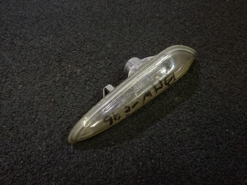 69113725 Seitenblinker (Kotflügelblinker) Vorne Rechts 246 2 30  DE140942-75