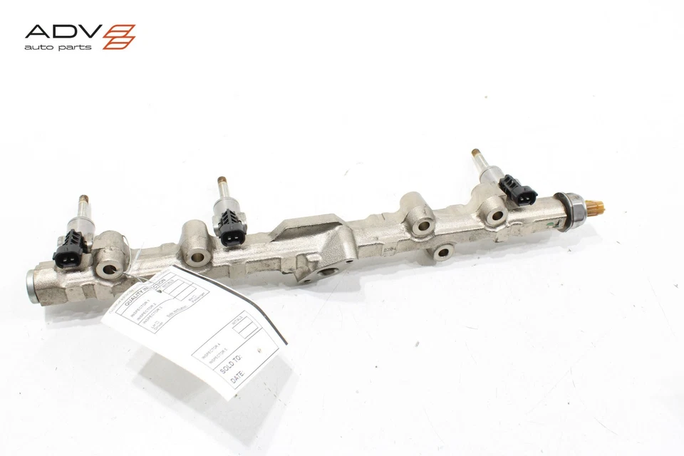 Nissan Armada 2017-24 5,6 L motor V8 riel distribuidor de combustible izquierdo con inyectores OEM Foto 3 de 4