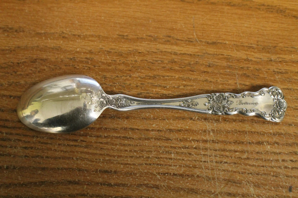 Cucharadita Gorham Buttercup de plata esterlina 33,6 GR Foto 4 de 4