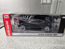 AUTOWORLD AWSS123 1:18 ASTON MARTIN DBS SILVER QUANTUM OF SOLACE JAMES BOND