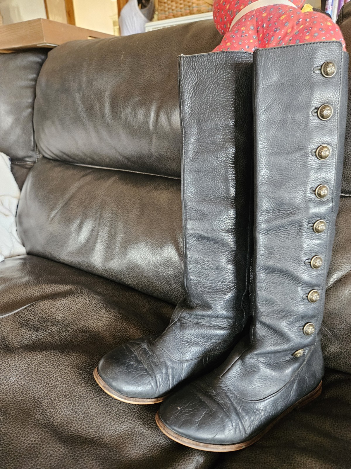 STEVEN by STEVE MADDEN  high Leather  Boots 8 Button Size  8