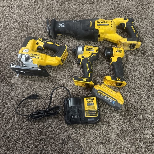 DeWalt 4pc 20V Combo Impact, Multi Tool, Jigsaw,Sawsall And Light + 5AH PS Batt