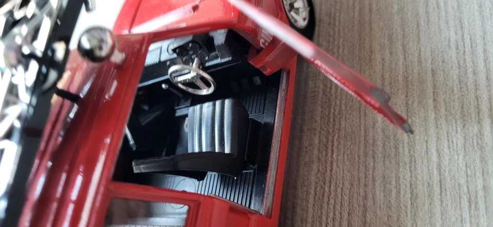 BBURAGO Range Rover 0104 Airport Fire Engine 1:24 - Immagine 4 di 4