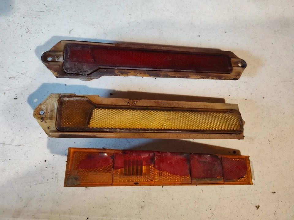 OEM 1970 1971 1972 Chevrolet Monte Carlo Tail Light Fender Lens & Bezels - Image 2 of 3