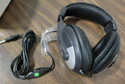 504085-001 3.5mm Jack Stereo Ear-Cup Headphones w/ 6ft Cable & Volume Control