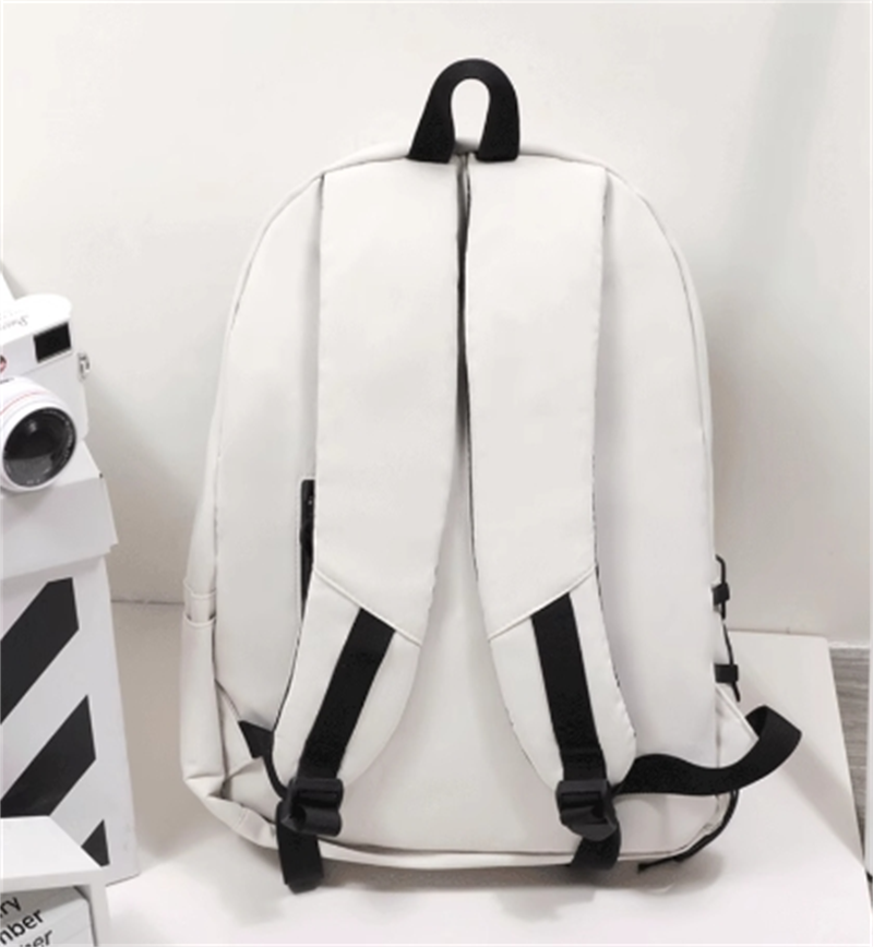 BLESS Ü knapsack White 【公式通販】