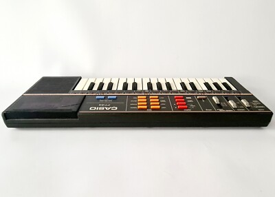 Vintage 1980s Casio PT-82 32 Key Electronic Keyboard Mini