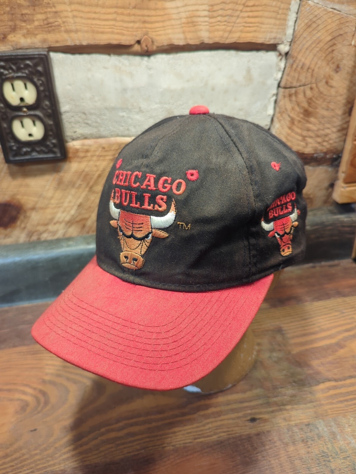 Vintage Chicago Bulls Spell out Snapback Faded Black Hat Cap