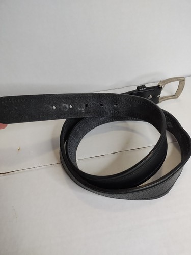 Columbia Men’s Black Leather Belt Size 42 Casual Silver Tone Buckle - Picture 4 of 8