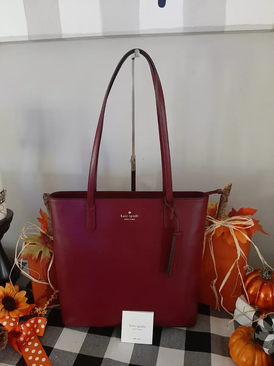 Lakeland drive marina tote 2024 kate spade