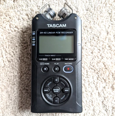 TASCAM DR-40 | 4-Track Digital Audio Linear PCM Recorder | Excellent condition - Image 1 of 4