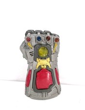 Marvel Avengers Endgame Electronic Thanos Gauntlet Glove Fist Light and Sound