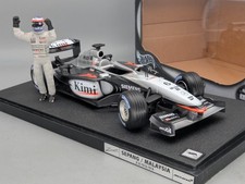 Modellautos 1:18 Hot Wheels Racing McLaren Mercedes Sepang 2003 #6 Raikkonen OVP