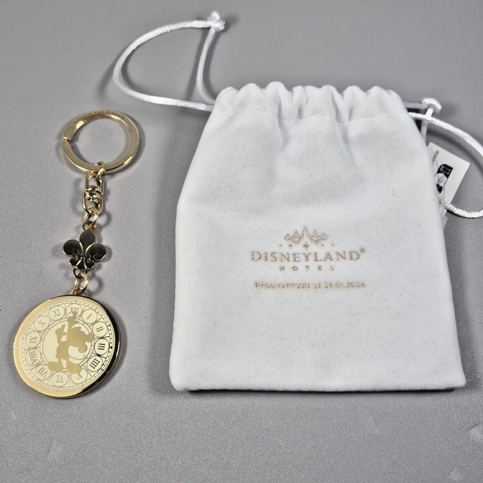 Disneyland Paris Cast Member Exclusive  Disneyland opening Day Hotel Keyring - Image 2 of 4