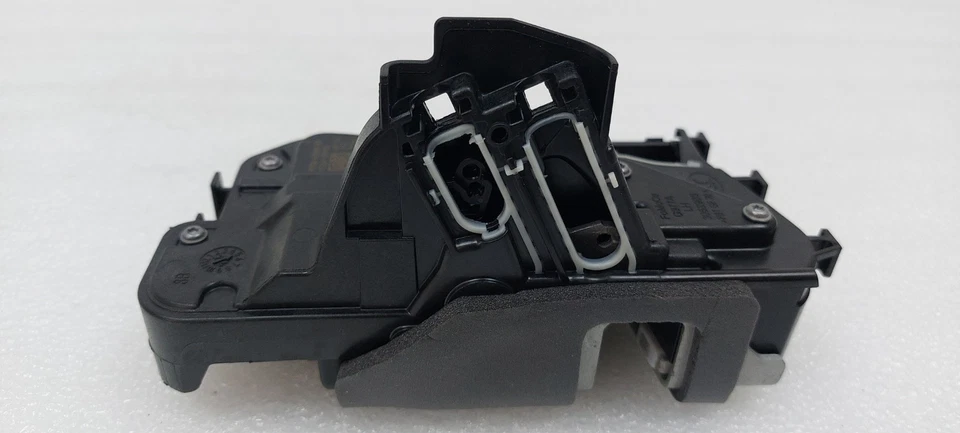 Actuador de bloqueo de pestillo de puerta delantera izquierda Ford F-250 SD 350 SD 2023-2025 ML3Z15264A27J Foto 3 de 4