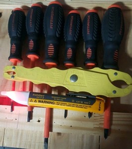 Electrician Lot - Insulated Screwdrivers - Fluke Volt Alert & Fuse Puller