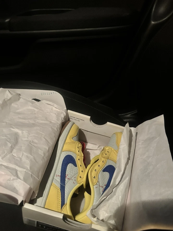 Travis Scott x Air Jordan 1 Low Retro Canary (PS)DZ5909-700 Size 11c - Image 3 of 4